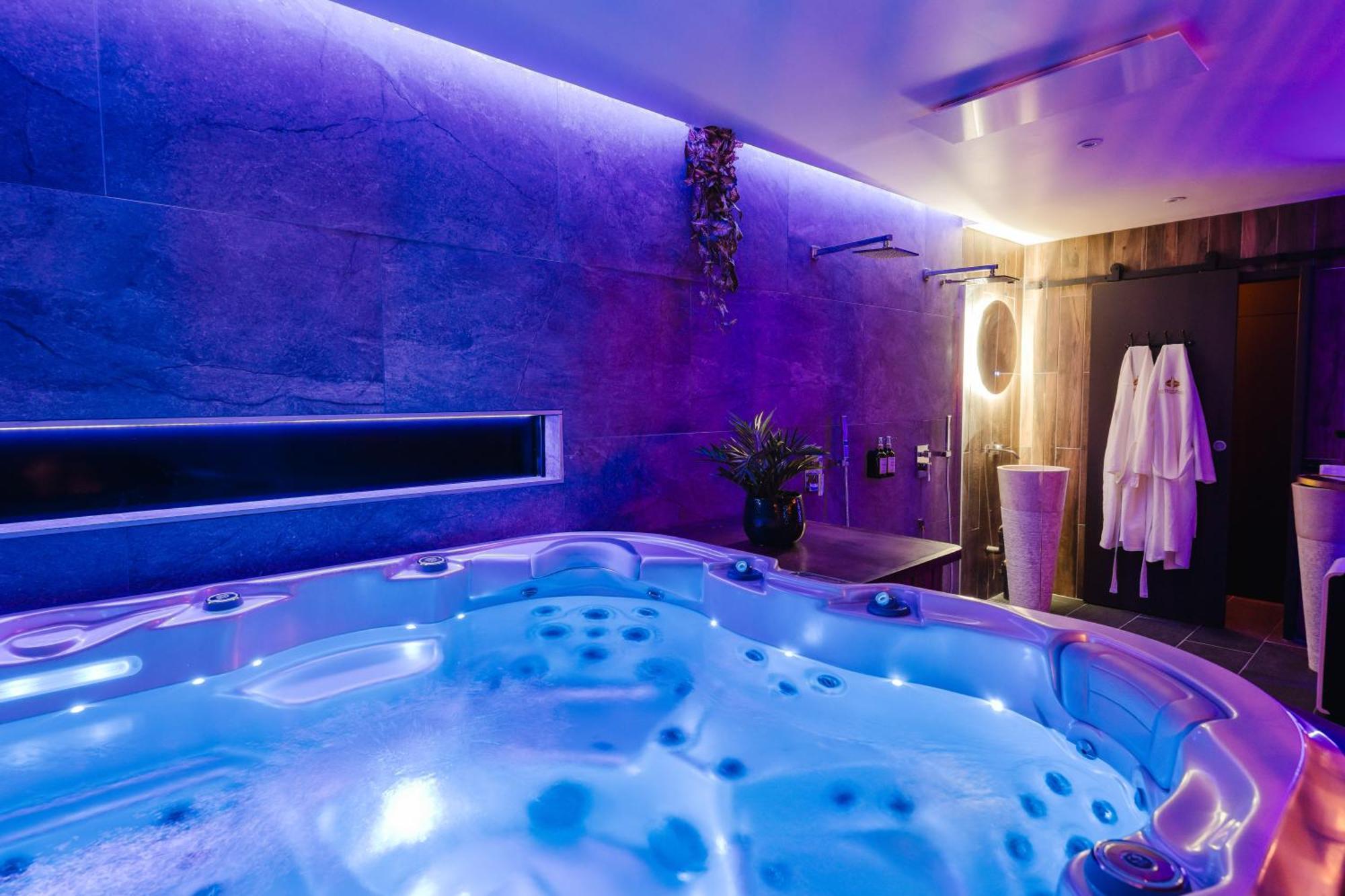 Les Private Places - Lit King Size Et Jacuzzi Prive Apartment